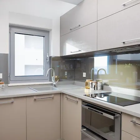 Sara - Luxurious Sea View With Garage Lägenhet *