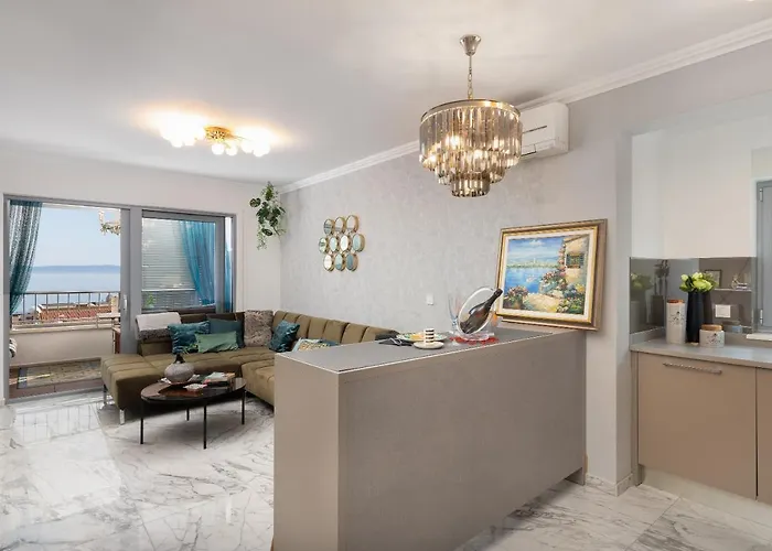 Sara - Luxurious Sea View With Garage Apartment