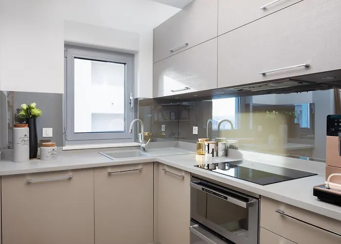 Sara - Luxurious Sea View With Garage Apartment *