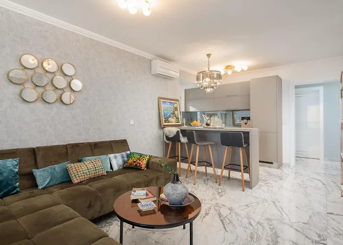 Sara - Luxurious Sea View With Garage Apartment