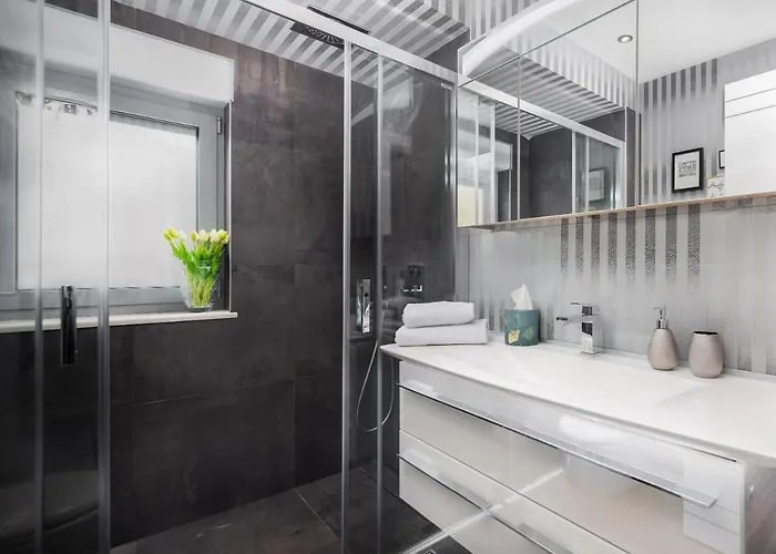 Sara - Luxurious Sea View With Garage Apartment *