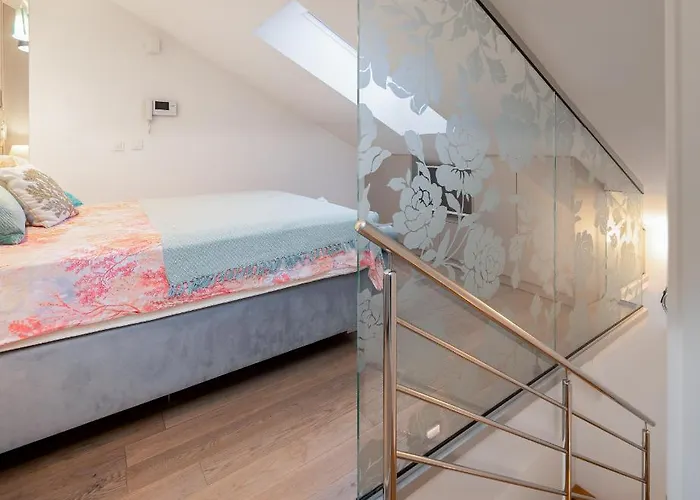 Apartment Sara - Luxurious Sea View With Garage Makarska