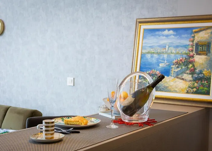 Sara - Luxurious Sea View With Garage Makarska