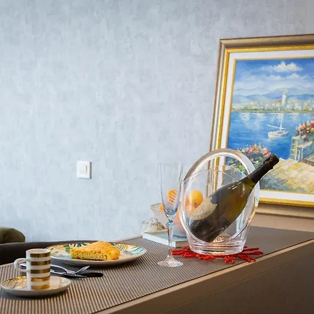 Sara - Luxurious Sea View With Garage Makarská